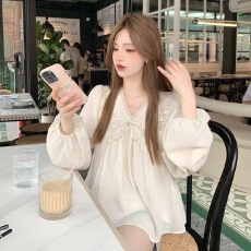 批发初秋新款超仙少女感小众系带衬衫<b class='q'>长袖</b>V领蕾丝<b class='q'>雪纺</b>法式灯笼袖上衣