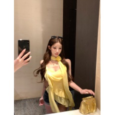 批发荷叶边黄色花朵吊带小背心女夏季<b class='q'>修身</b>外穿设计感辣妹短款绝美上衣