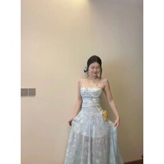 批发大码胖mm法式蓝色碎花吊带<b class='q'>连衣裙</b>春季<b class='q'>收腰</b>a字高级感大理穿搭长裙
