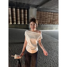 批发已出货 <b class='q'>莫代尔</b>面料  260克  不规则一字露肩<b class='q'>T</b><b class='q'>恤</b>女