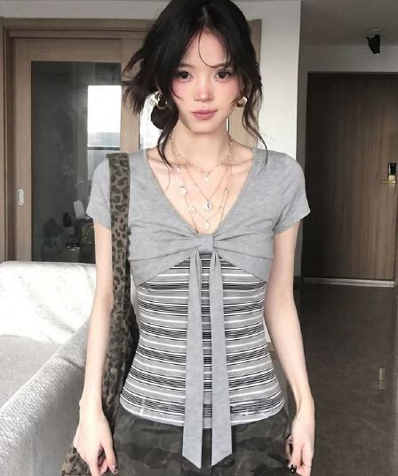 주간 실크 컬러 짜임 사람들 면 260 그램 한 부서 페이크 레이어드 스트라이프 스트랩 긍정적 인 어깨 반팔 티셔츠 여성 여름 새로운 디자인