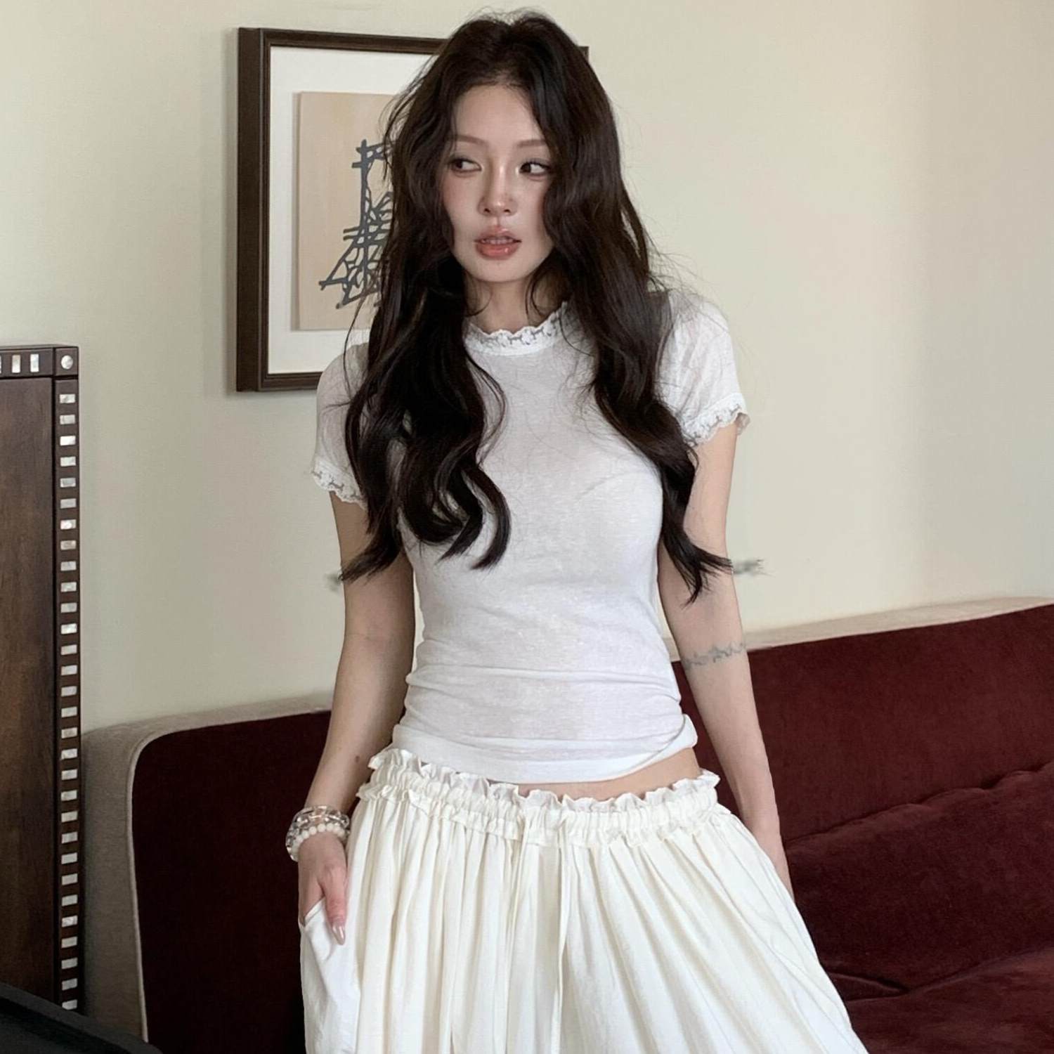경관 그림 정가 원본 눈꽃 면 작은 대중 프랑스식 레이스 맨위 얇은 쇼트 스타일 몸매 가꾸기 슬림해 보이는 반팔 티셔츠