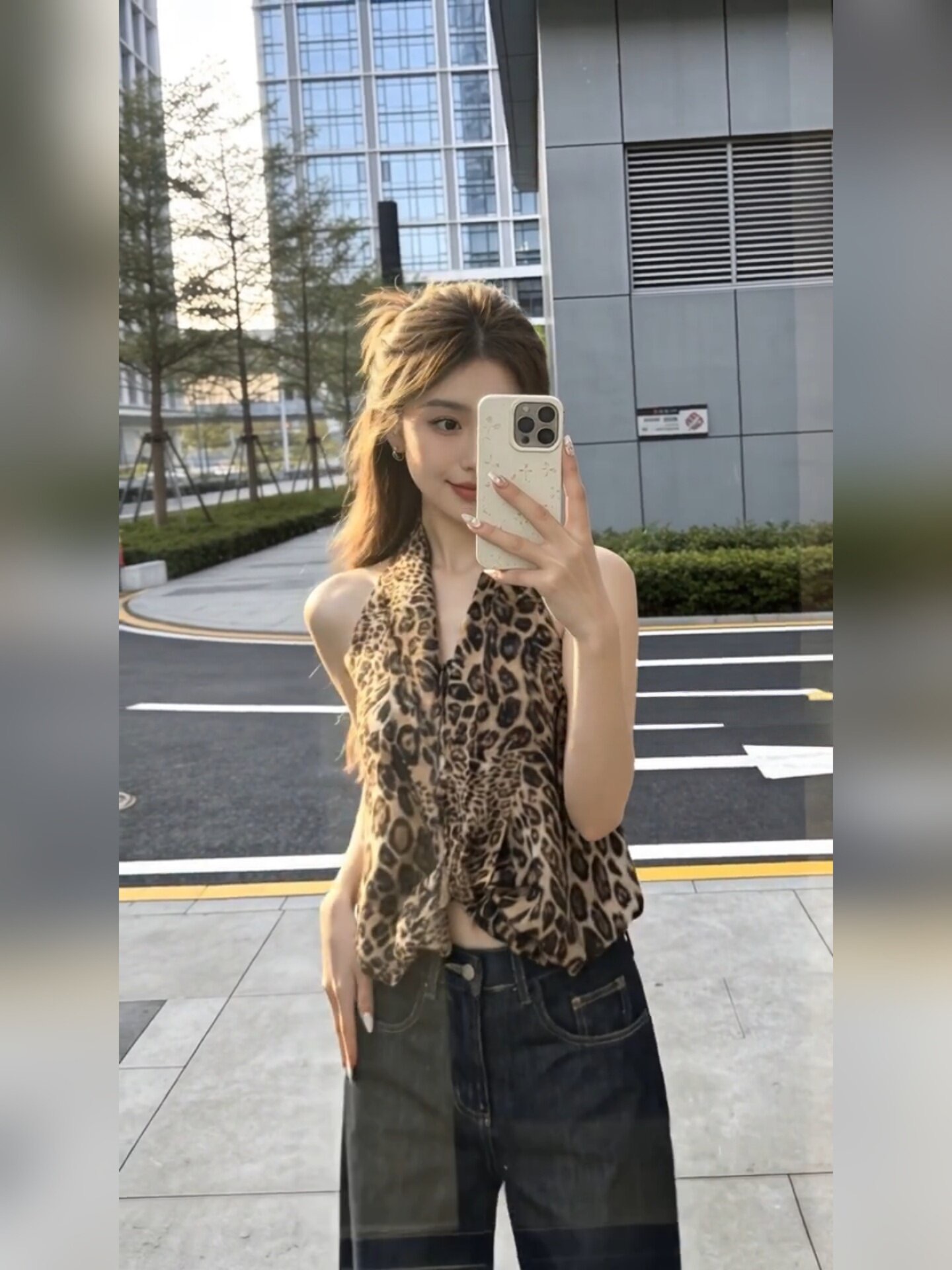 경관 그림 원본 원단 핫걸 레오파드 무늬 V넥 행침 목 조끼 여성 여름