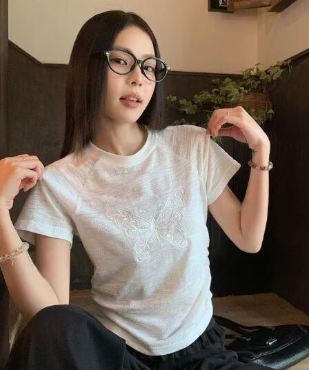 원본 천 나비 정밀 자수 다림질 전체 조각 화이트 나비 자수 삽입 어깨 반팔 티셔츠 여성