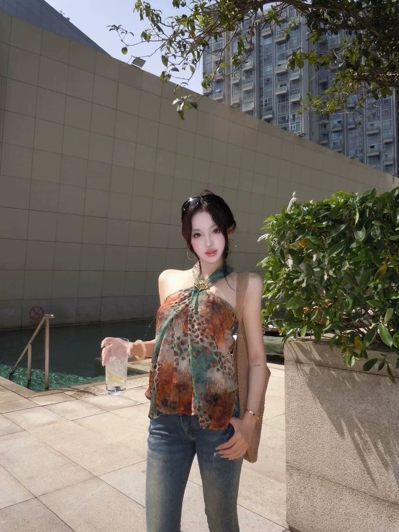 2026 여름 새로운 핫걸 슬림해 보이는 섹시함 세 색 후광 염색 부서 레오파드 무늬 행침 목 슬립 튜브탑 조끼 맨위 여성