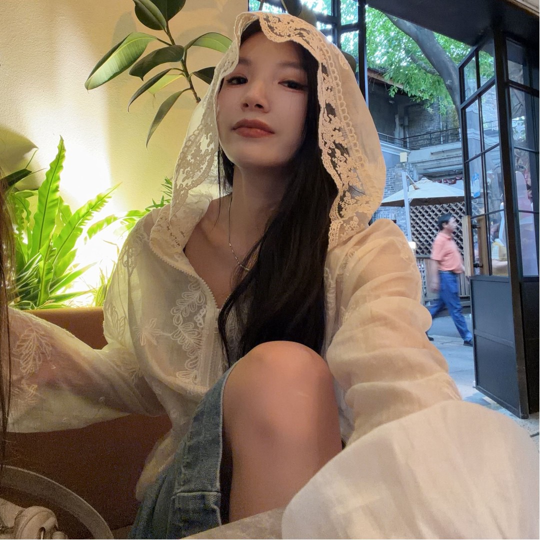 경관 그림 정가 프랑스식 레이스 레이스 후드 자외선 차단 여성 코트 여름 얇은 스타일 루즈핏 작은 대중 쉬폰 톱