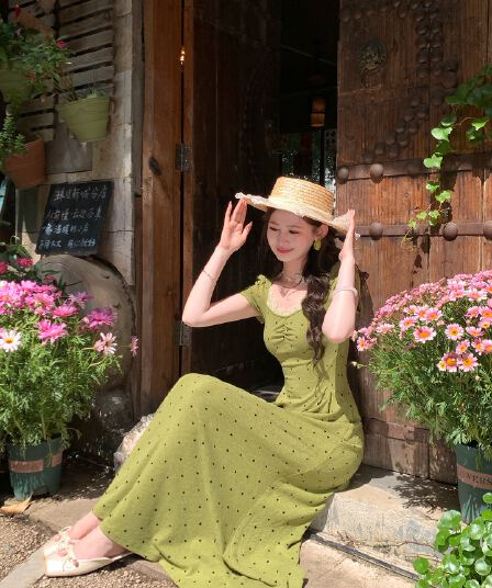 녹색 도트 무늬 광장 칼라 긍정적 인 어깨 반팔 여성 드레스 2026 봄 여름 새로운 빅 사이즈 지방 mm 센 부서 레트로 치마