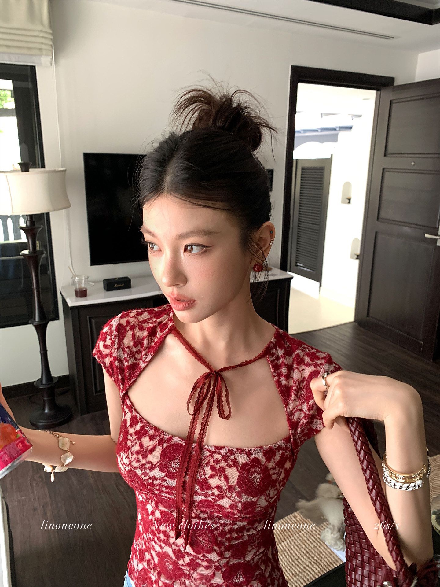 linoneone 무료 밝은 프랑스식 광장 칼라 3 차원 레이스 꽃 망사 몸매 가꾸기 높은 탄력성 레이스업 티셔츠