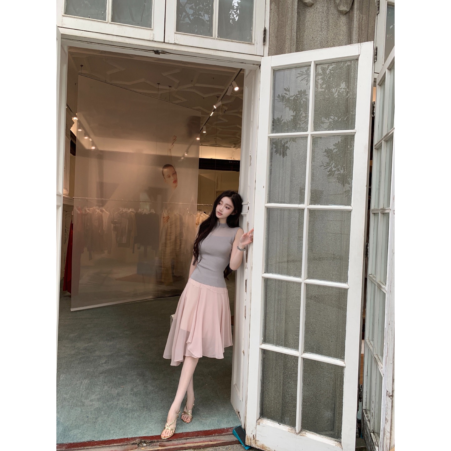 부드러운 한 부서 바람 민소매 티셔츠 여성 몸매 가꾸기 반하이넥 디자인 센스 맨위 여름 얇은 스타일 쉬폰 반 스커트 세트