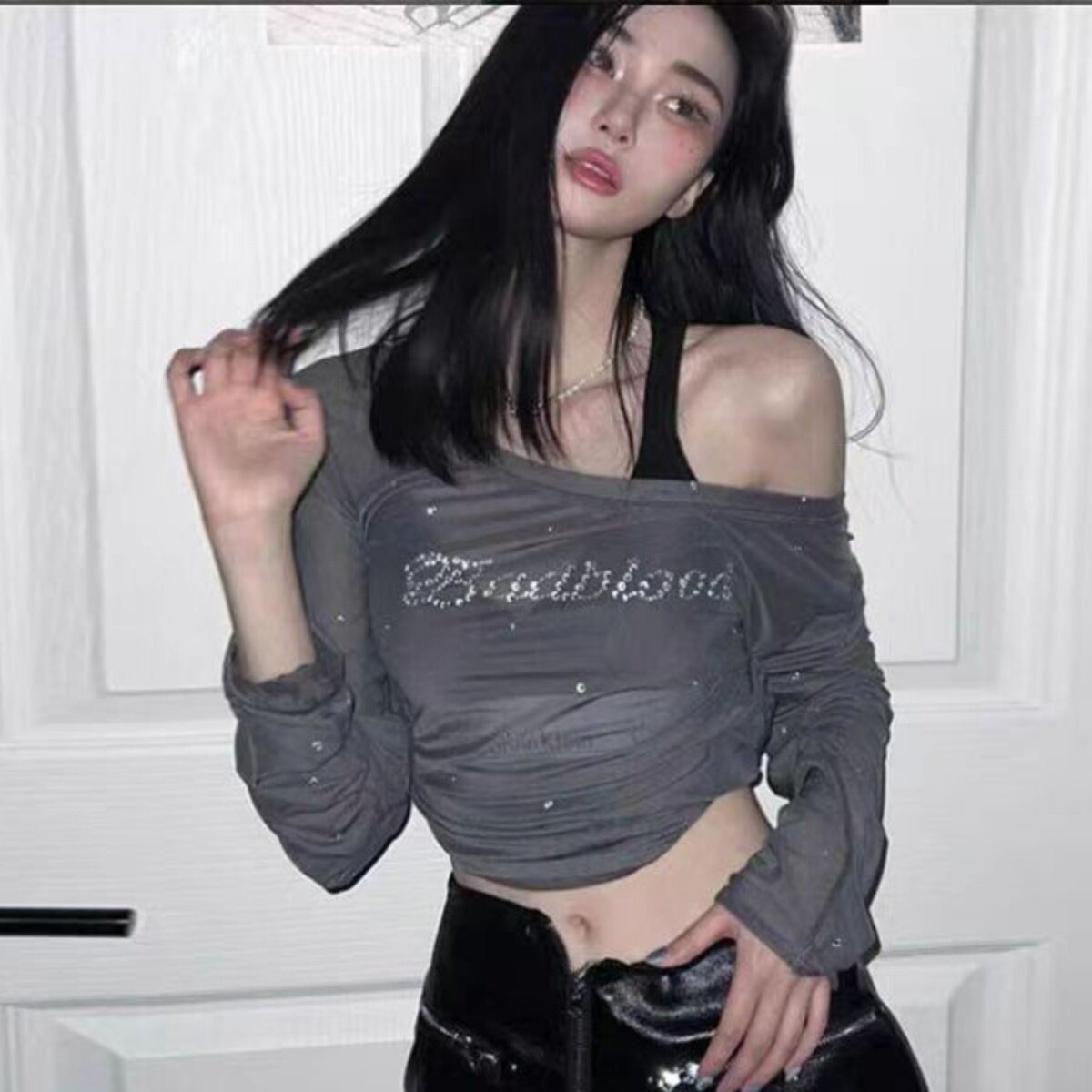 원본 높은 품질 원단 비스듬한 어깨 아메리칸 디자인 알파벳 핫픽스 망사 시스루 오프숄더 긴팔 티셔츠 맨위