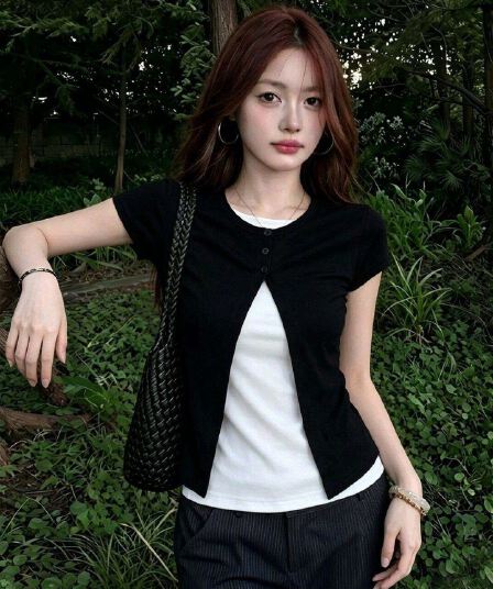 순면 리브 당겨 프레임 페이크 레이어드 티셔츠 여성 의류 여름 디자인 센스 연령 감소 다용도 풀오버 반팔