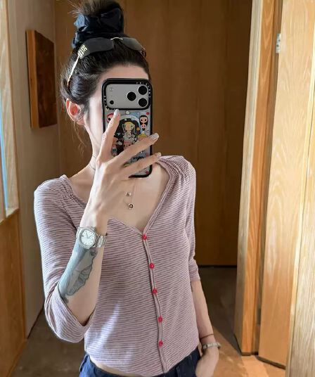 컬러 짜임 기사 V넥 스트라이프 7부 소매 여성 여름 한 부서 몸매 가꾸기 슬림해 보이는 쇼트 스타일 오픈 가디건 맨위
