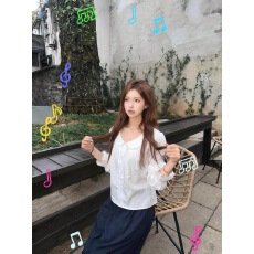 批发米花酱 法式白色蕾丝拼接<b class='q'>娃娃领</b><b class='q'>衬衫</b>女早秋可收腰短款上衣