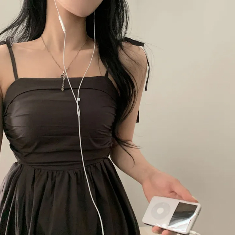 한 부서 주름 허리 수축 슬립 여성 드레스 여름 슬림해 보이는 오프숄더 중간 길이 스커트 품격 차 휴식 치마