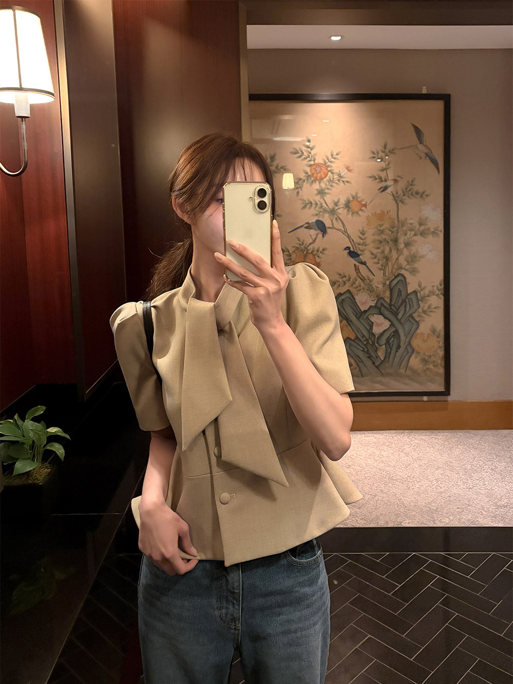프랑스식 품격 리본 여성 셔츠 출퇴근 거품 소매 허리 수축 쇼트 스타일 디자인 센스 작은 대중 슬림해 보이는 맨위 재킷