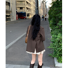 批发韩版简约后背开叉纽扣西装外套女通勤宽松廓形休闲小西服