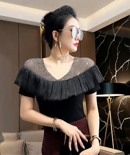 실사 여름 새로운 패션 품격 V넥 핫픽스 홀로우 아웃 티셔츠 패치워크 프릴 반팔 몸매 가꾸기 슬림해 보이는 여성