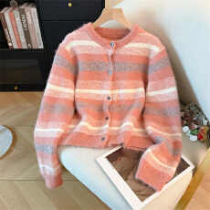 批发慵懒风撞色条纹毛衣开衫女秋冬款软糯羊毛长袖针织衫小个子短外套