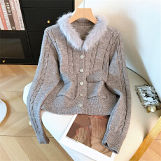 韩系氛围感毛领麻花毛衣女秋冬新款小个子短款显瘦套头针织衫上衣