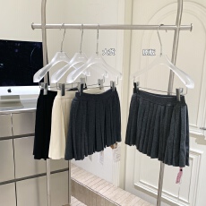 批发蘑糯糯 同款针织灰色/米白/黑色 <b class='q'>百褶</b>半身<b class='q'>短裙</b>