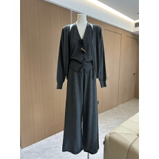 批发松弛感针织长袖开衫三件套装女秋季挂脖背心上衣宽松阔腿裤