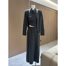 批发HERA 秋季新款纯色软糯假两件针织上衣女气质松紧腰A字半身裙套装