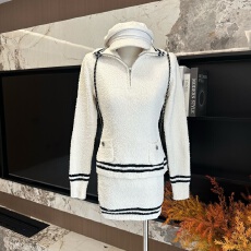 批发迟伞伞25/fw 二世谷雪道 小香25n滑雪系列海军针织上衣半裙套装