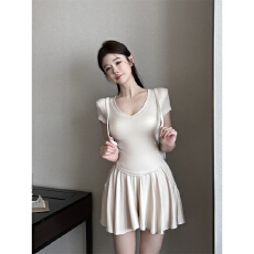 批发实拍实价 法式纯欲风V领性感百搭针织<b class='q'>T</b><b class='q'>恤</b>套装A字百搭伞裙两件套