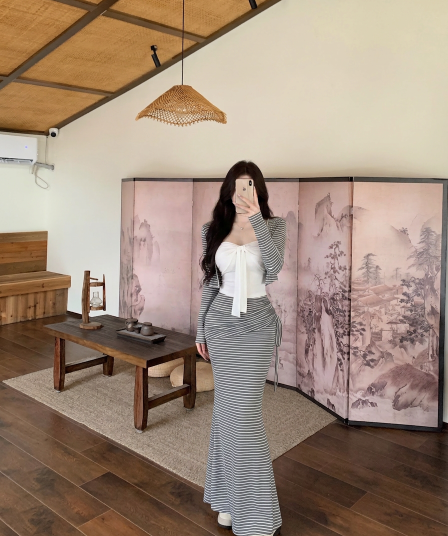 실사 정가 핫걸 순수한 욕망 섹시함 조끼 오픈 가디건 몸매 가꾸기 슬림해 보이는 스트라이프 타이트 스커트 3종 세트