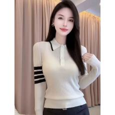 批发2025早秋新款翻领拼色时髦洋气长袖针织衫女小众修身显瘦百搭上衣