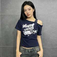 批发2026夏季新款美式性感纯欲风辣妹字母印花短款斜肩短袖T恤衫女潮
