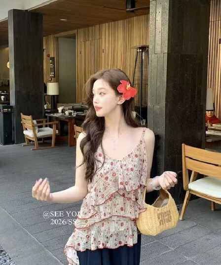 불규칙 프릴 빨간색 꽃무늬 슬립 여성 여름 분위기 센스 표지 고기 슬림해 보이는 민소매 맨위