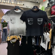 批发2026美式复古个性辣妹水洗喷绘假口袋短款短袖螺纹棉T恤上衣t