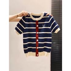 批发蝴蝶结刺绣<b class='q'>条纹</b>短袖<b class='q'>针织</b><b class='q'>开衫</b>女2026新款设计感修身正肩打底衫上衣