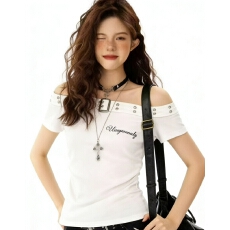 批发美式辣妹风金属装饰设计感一字肩短袖T恤女修身显瘦打底衫上衣潮