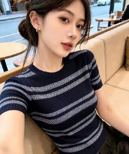 한 부서 라운드 넥 스트라이프 배색 반팔 니트 스웨터 여성 2026 여름 새로운 몸매 가꾸기 슬림해 보이는 패션 외국 가스 맨위