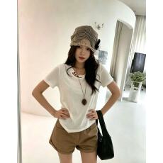 批发夏季穿搭巨好看的短袖上衣女2026新款夏装绝美漂亮正肩t恤女宽松