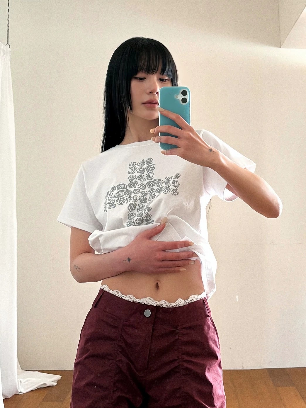 아메리칸 거리 바람 꽃 십자가 프린트 라운드 넥 반팔 티셔츠