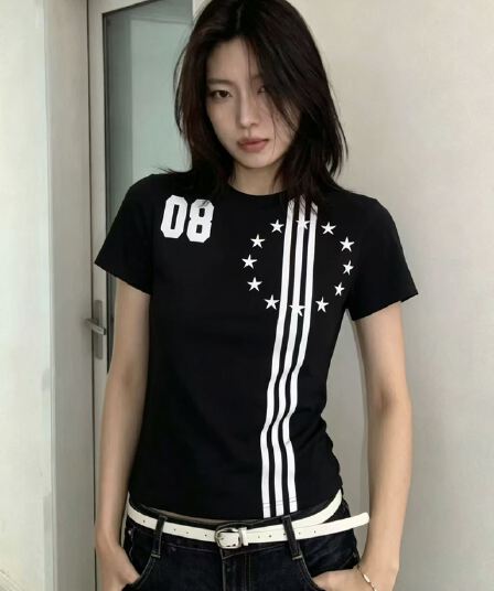 아메리칸 레트로 거리 별 스트라이프 프린트 긍정적 인 어깨 반팔 티셔츠 여성 2026 여름 새로운 몸매 가꾸기 슬림해 보이는 맨위