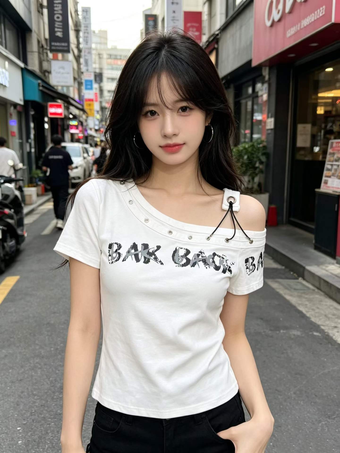 작은 대중 디자인 센스 알파벳 프린트 쇼트 스타일 반팔 맨위 패션 징 장식 오프숄더 다용도 몸매 가꾸기 티셔츠 여성