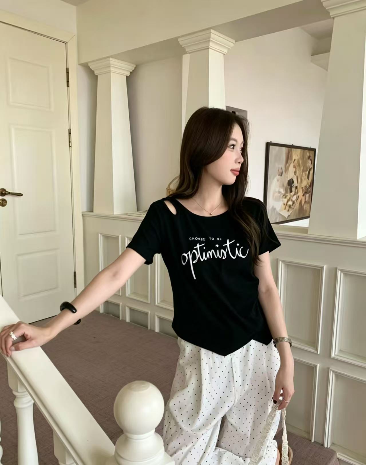 한 부서 불규칙 허리 수축 알파벳 프린트 티셔츠 여성용 짧은 소매 작은 오프숄더 t 통기성 긍정적 인 어깨 의류 여성