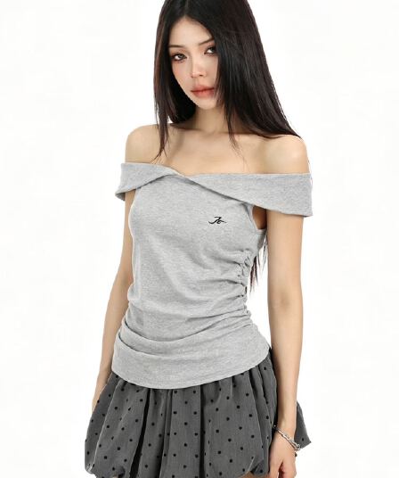 한 부서 자수 오프숄더 반팔 티셔츠 여성 여름 달콤함 오프숄더 슬림해 보이는 쇼트 스타일 맨위