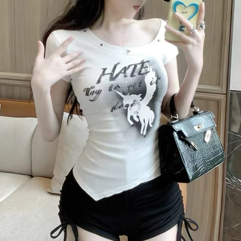 아메리칸 레트로 유니콘 프린트 y2k 비스듬한 어깨 몸매 가꾸기 슬림해 보이는 작은 대중 디자인 센스 티셔츠 맨위