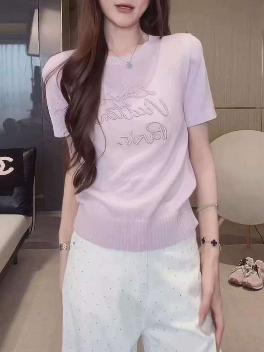한 부서 chic 부드러운 라운드 넥 알파벳 자수 반팔 티셔츠 여성 여름 새로운 연령 감소 슬림해 보이는 니트 스웨터 맨위