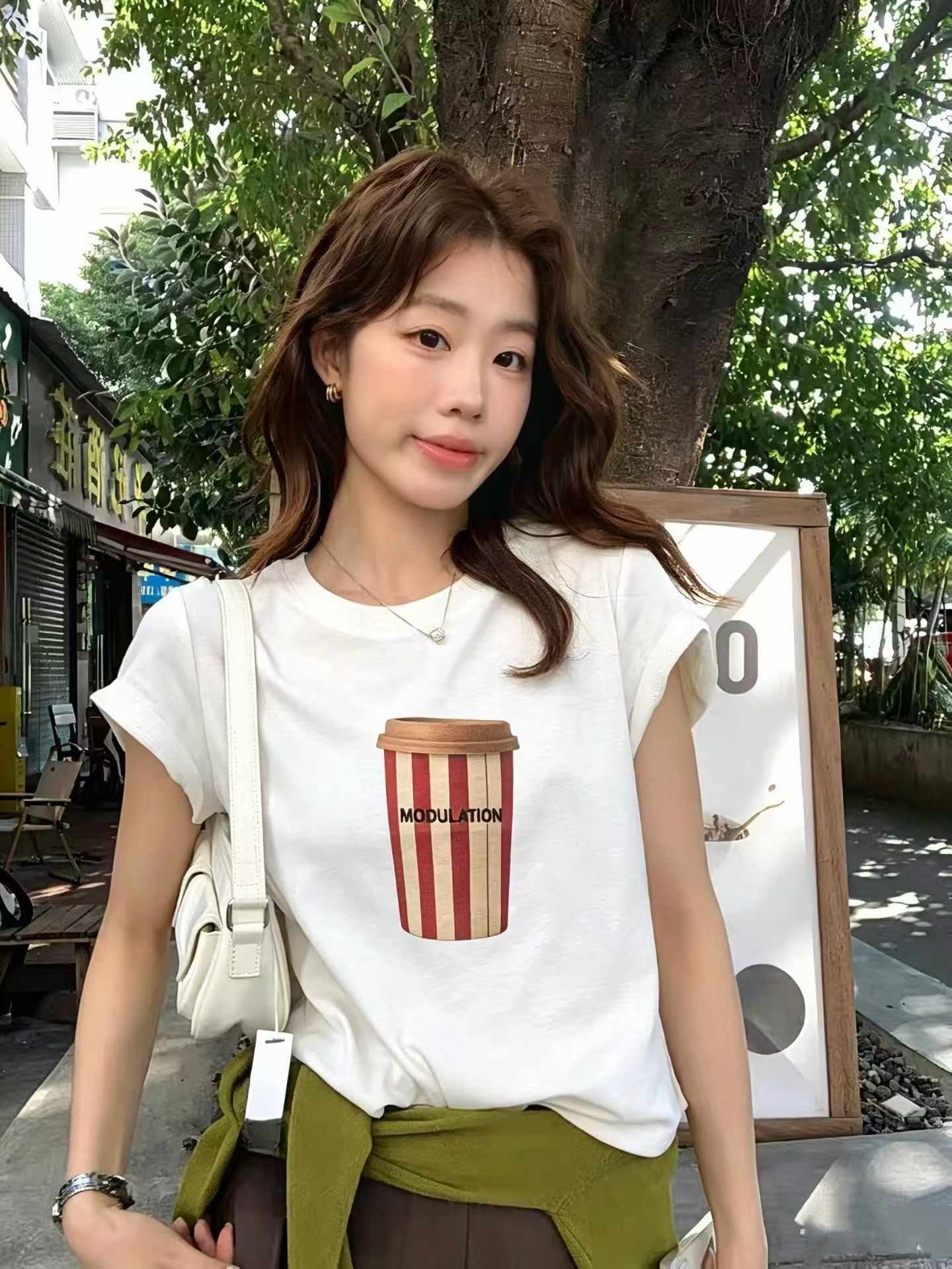 한 부서 라운드 넥 창의성 프린트 반팔 티셔츠 여성 2026 여름 새로운 몸매 가꾸기 슬림해 보이는 다용도 작은 키 맨위