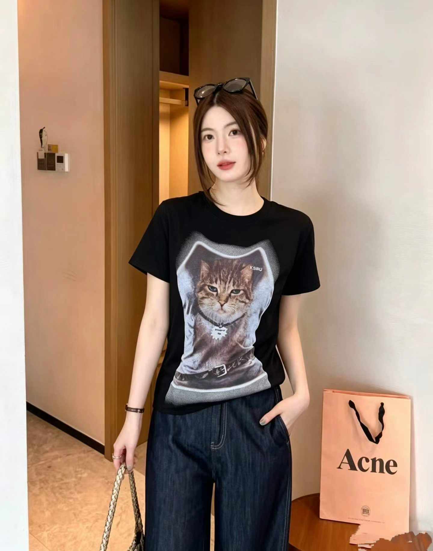만화 바람 고양이 프린트 반팔 티셔츠 여성 2026 여름 새로운 라운드 넥 다용도 몸매 가꾸기 슬림해 보이는 맨위