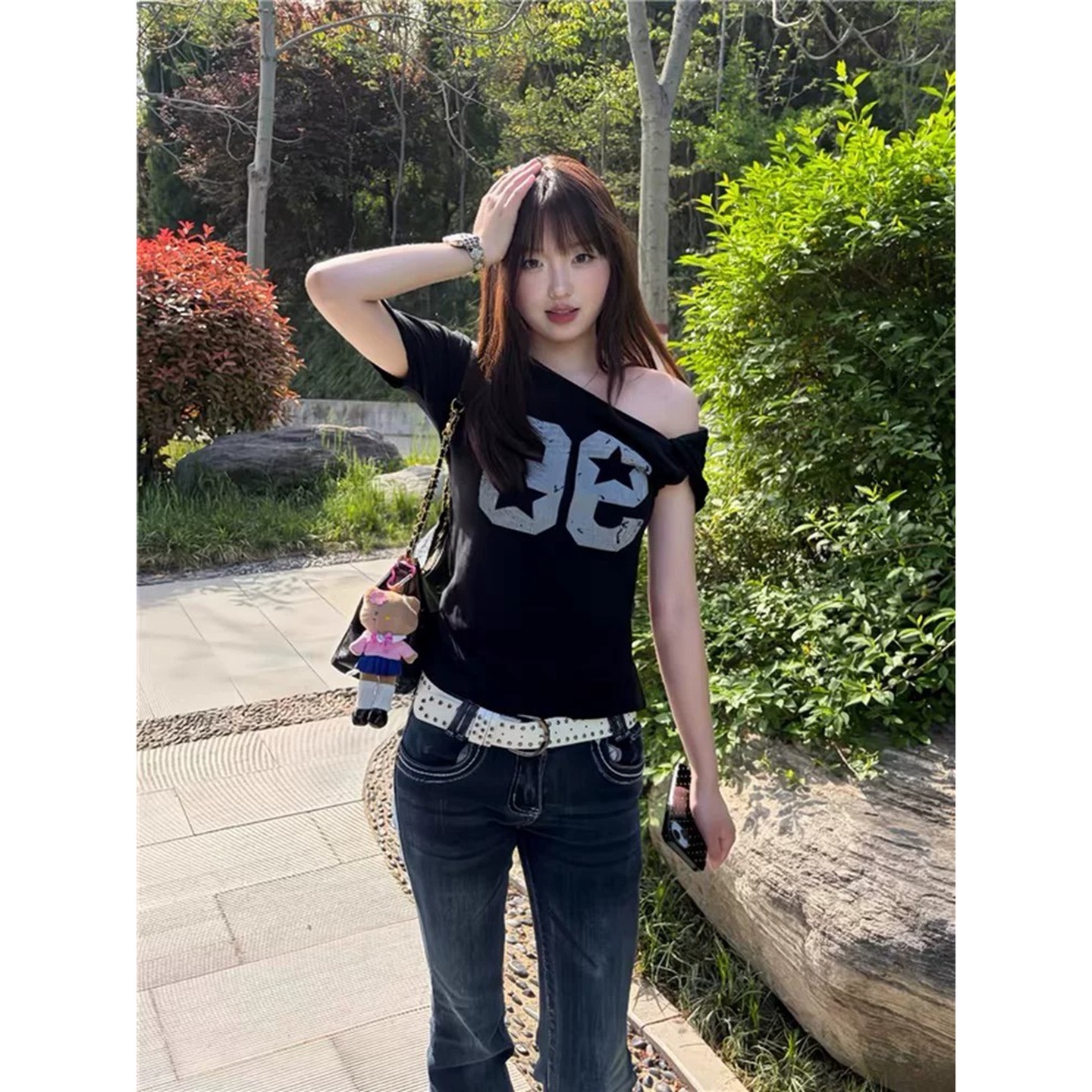 아메리칸 핫걸 저지 바람 비스듬한 어깨 티셔츠 여성 여름 숫자 프린트 몸매 가꾸기 반팔 검정색 조수 브랜드 오프숄더 맨위