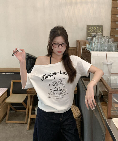 오프숄더 슬립 루즈핏 반팔 티셔츠 여성 디자인 센스 조수 브랜드 출퇴근 외출용 표지 고기 이른 봄 맨위