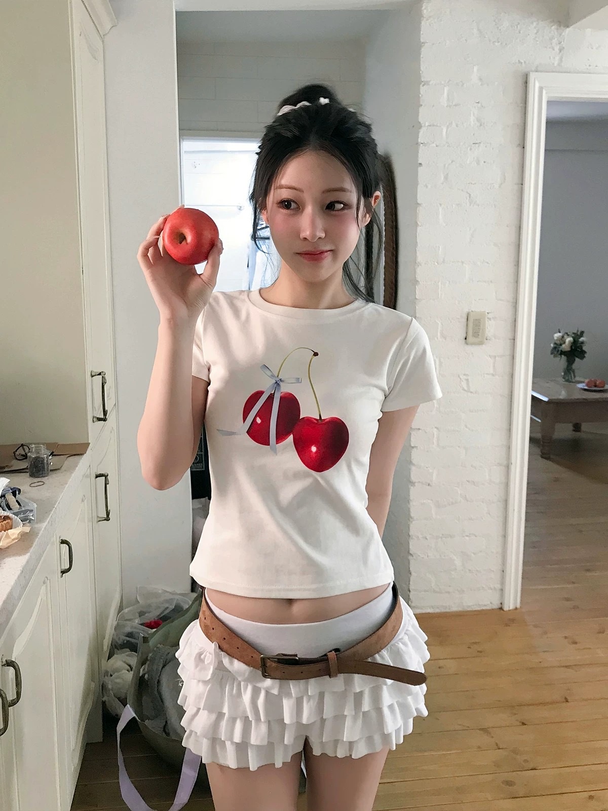 한 부서 달콤함 나비 매듭 체리 프린트 긍정적 인 어깨 반팔 티셔츠 여성 여름 몸매 가꾸기 슬림해 보이는 장난기 넘치는 핫걸 맨위