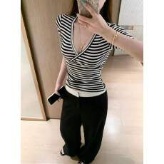 批发条纹V领<b class='q'>七分袖</b><b class='q'>T</b><b class='q'>恤</b>女夏季弹力气质百搭休闲亲肤透气修身显瘦上衣